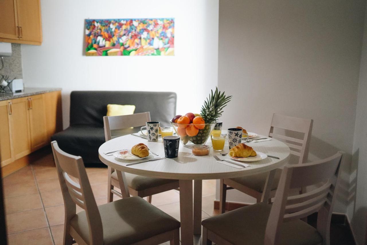 דירות אלבופיירה Wonderful Flats With Pool By Host Wise מראה חיצוני תמונה