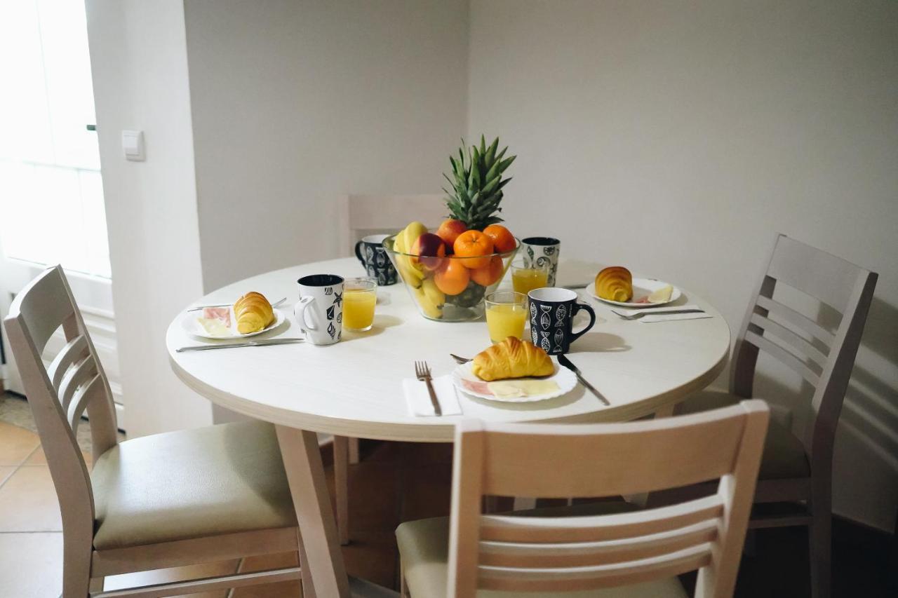 דירות אלבופיירה Wonderful Flats With Pool By Host Wise מראה חיצוני תמונה