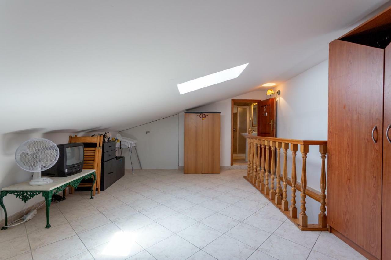 דירות אלבופיירה Wonderful Flats With Pool By Host Wise מראה חיצוני תמונה