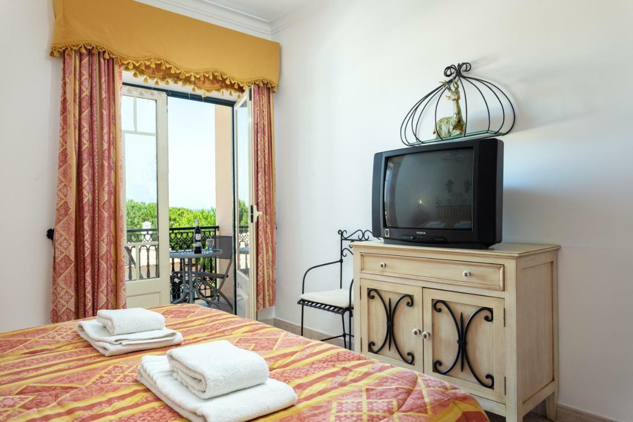 דירות אלבופיירה Wonderful Flats With Pool By Host Wise מראה חיצוני תמונה